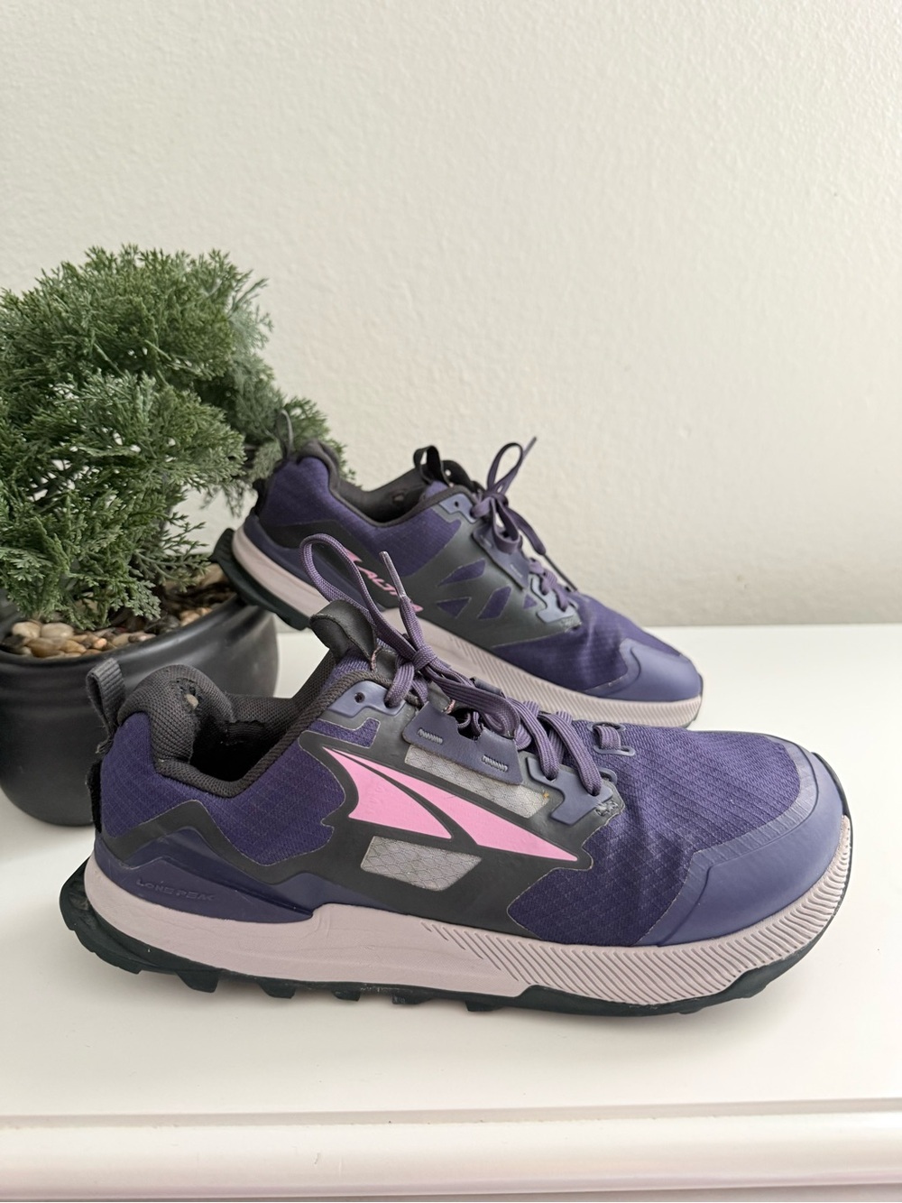 Altra Peak 7  women size 7 Purple and Pink Trail Running Shoes